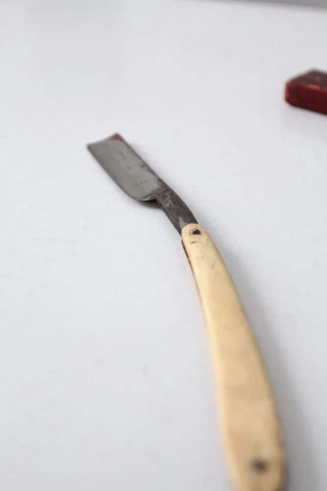 antique 22 Martin straight razor