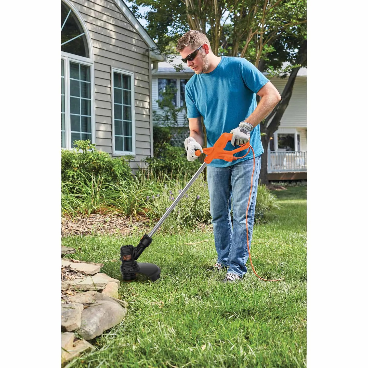 Black & Decker BEST935 BLACK DECKER String Trimmer, 13-Inch, 4 Amp (BEST935)