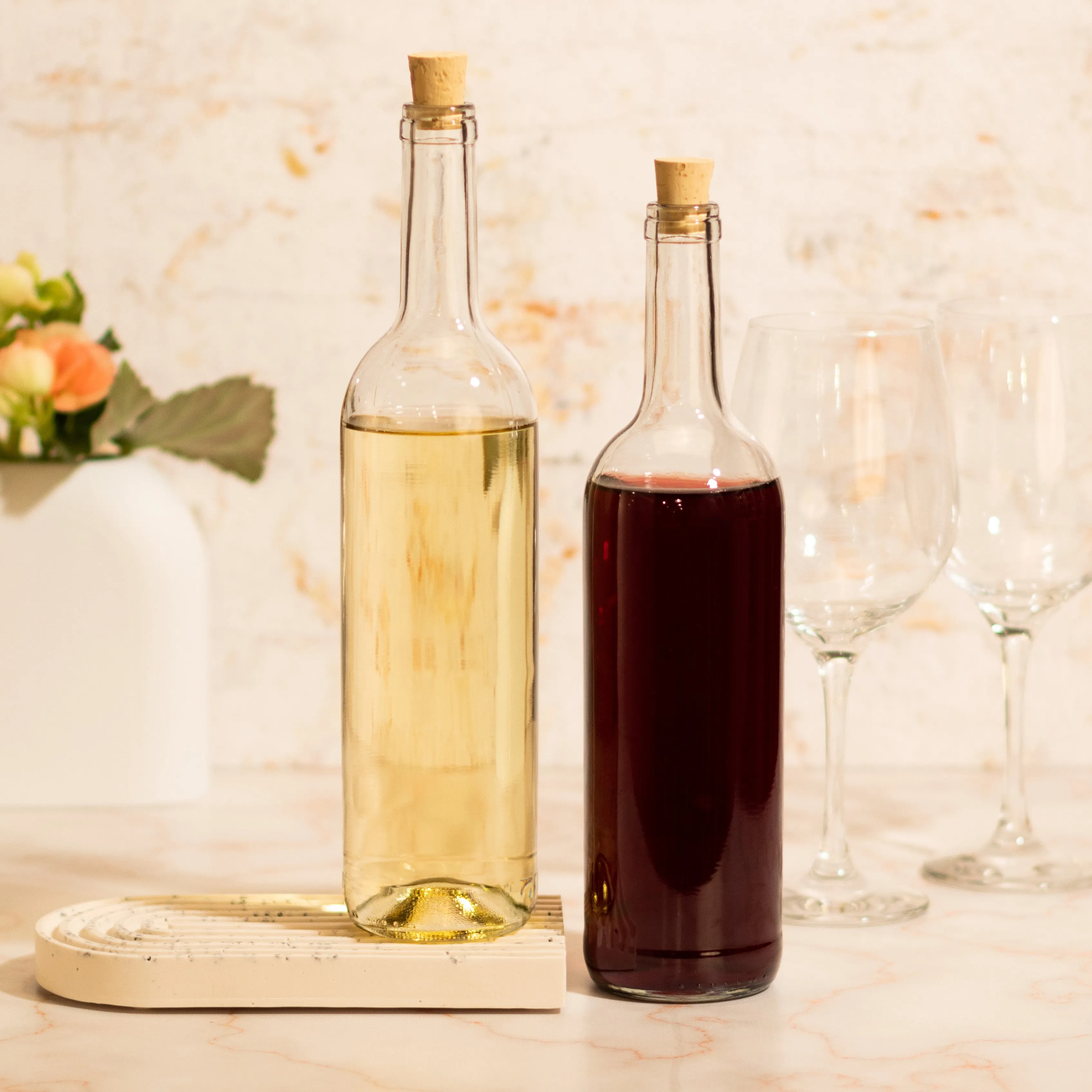 Consol Glass Challenger Bottle 750ml with Cork Lid