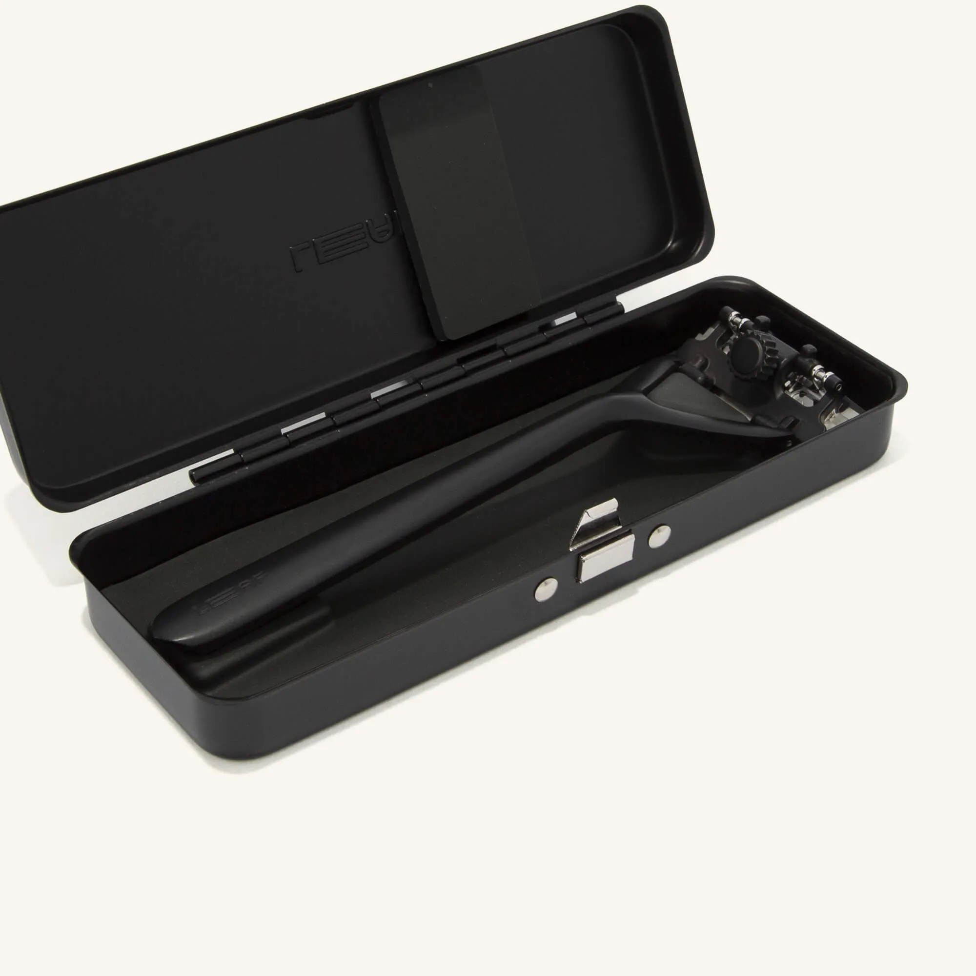 The Leaf Travel Case - Onyx