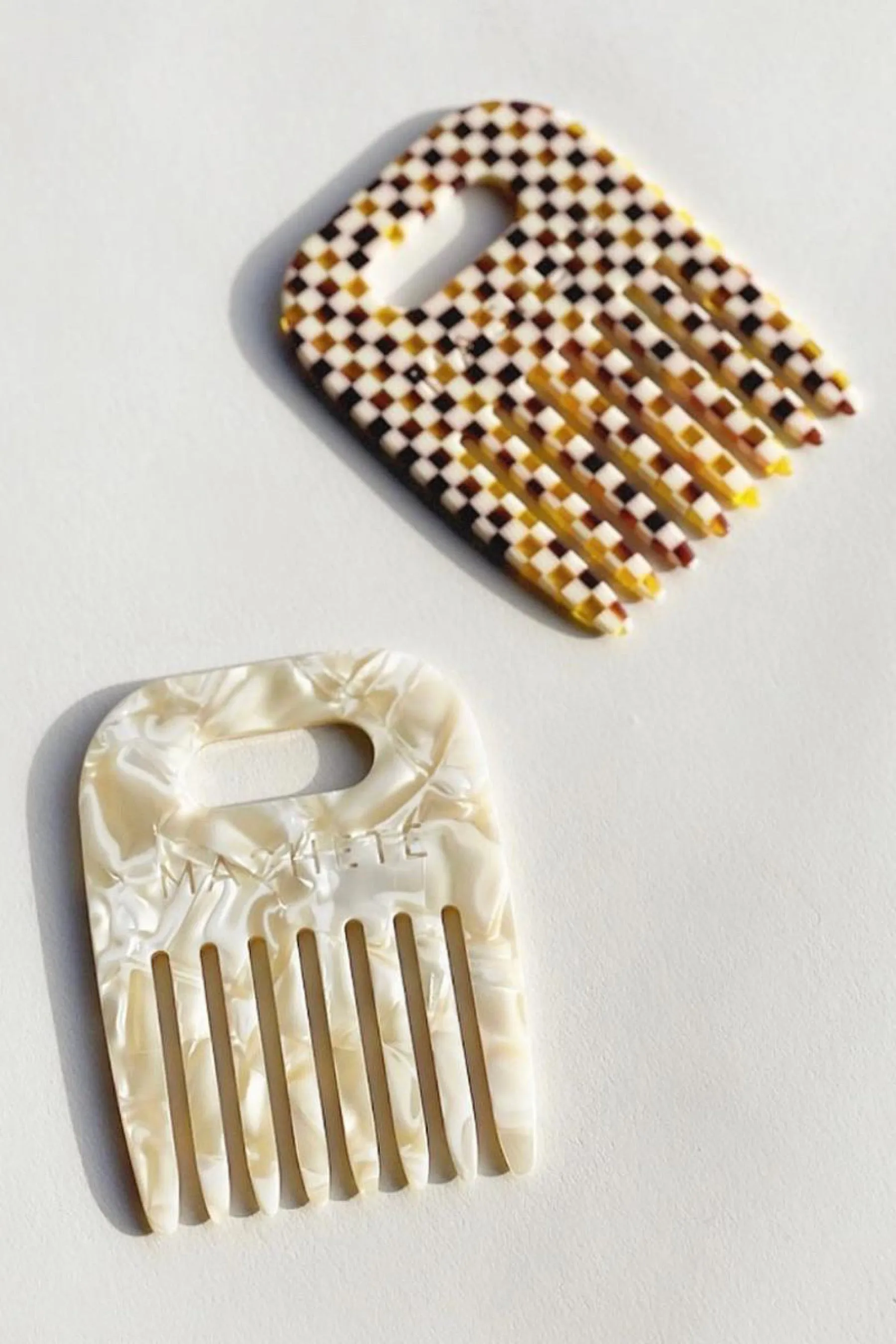 Tortoise Checker No. 4 Comb