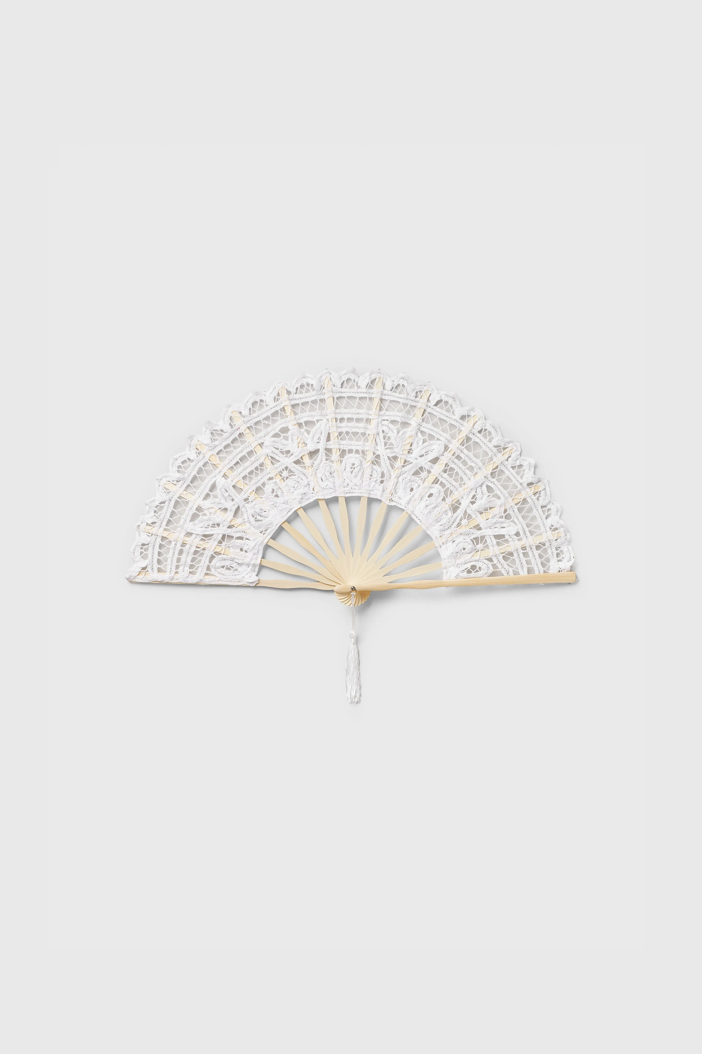 Vintage Lace Design Folding Fan